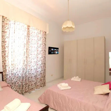 Estate4home - Casa Chiarina سورينتو