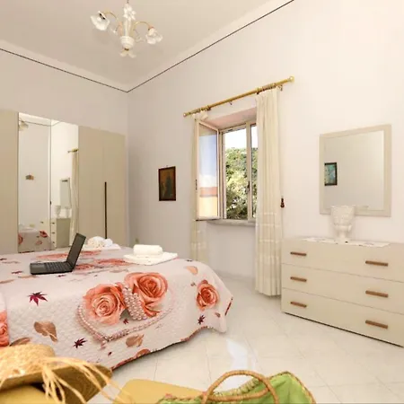 Estate4home - Casa Chiarina Apartamento